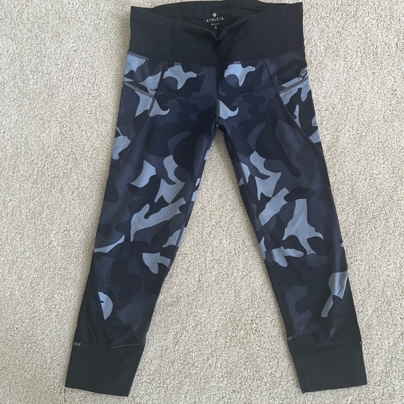 Athleta leggings (black camo) size small - Picture 3 of 3